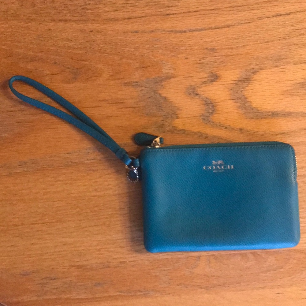 NWOT Coach teal wristlet/wallet